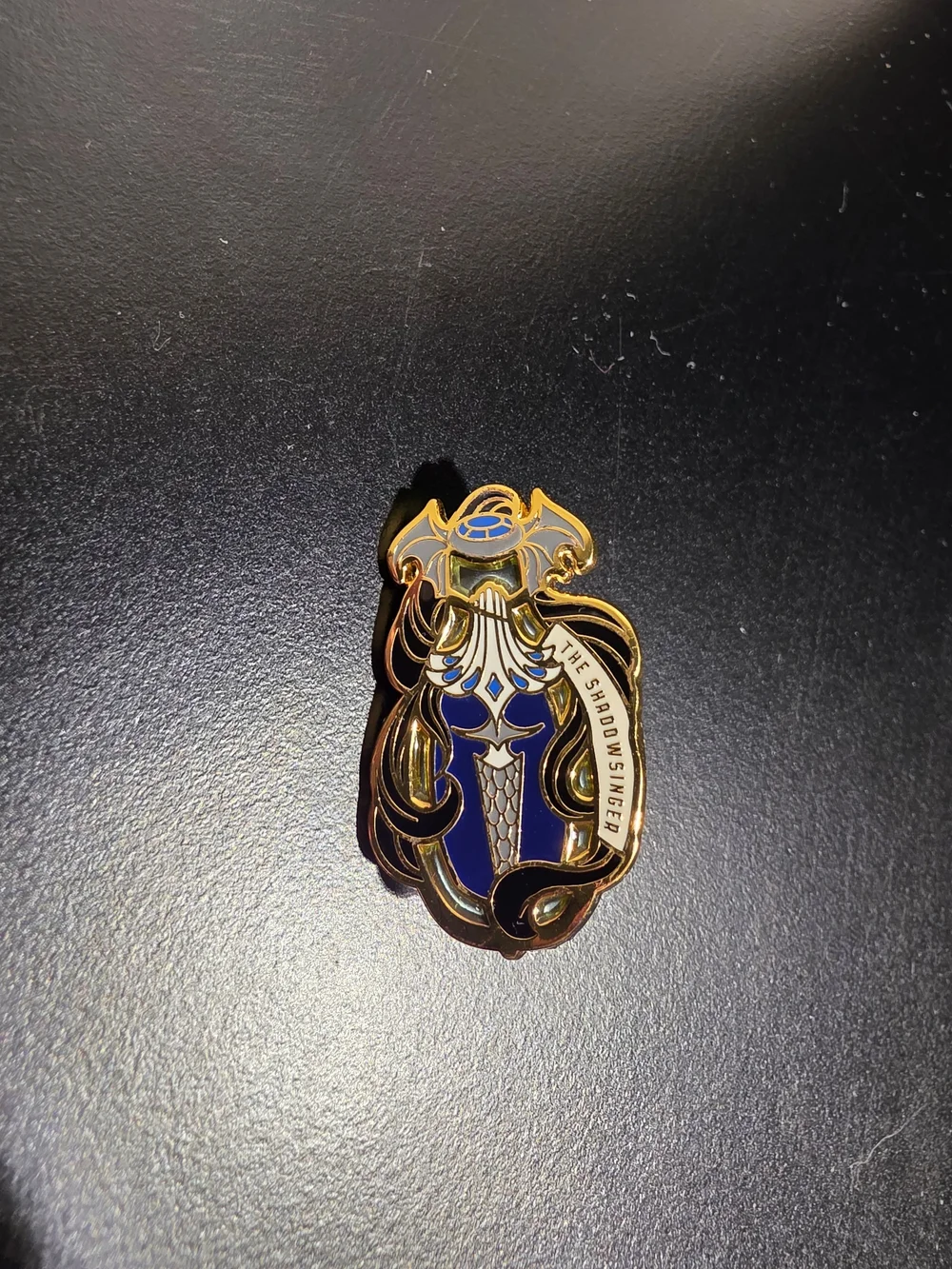 A Court Of Thorns And Roses The Shadow Singer Enamel Lapel Pin - Blue & Gold